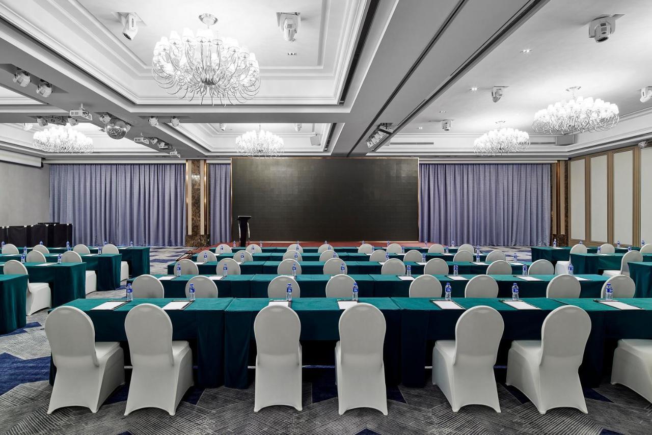 Khách sạn Evergreen Laurel Hotel, 4*