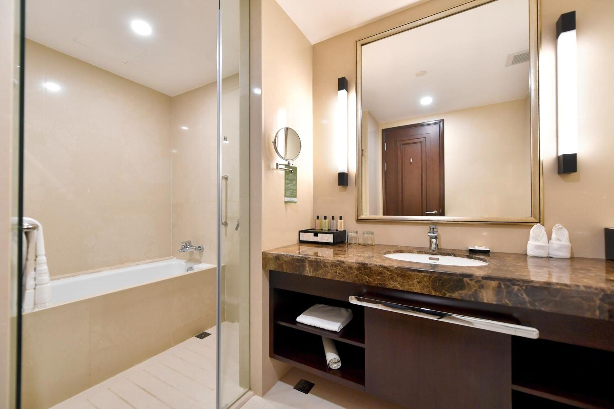 Evergreen Laurel Hotel, Thượng Hải