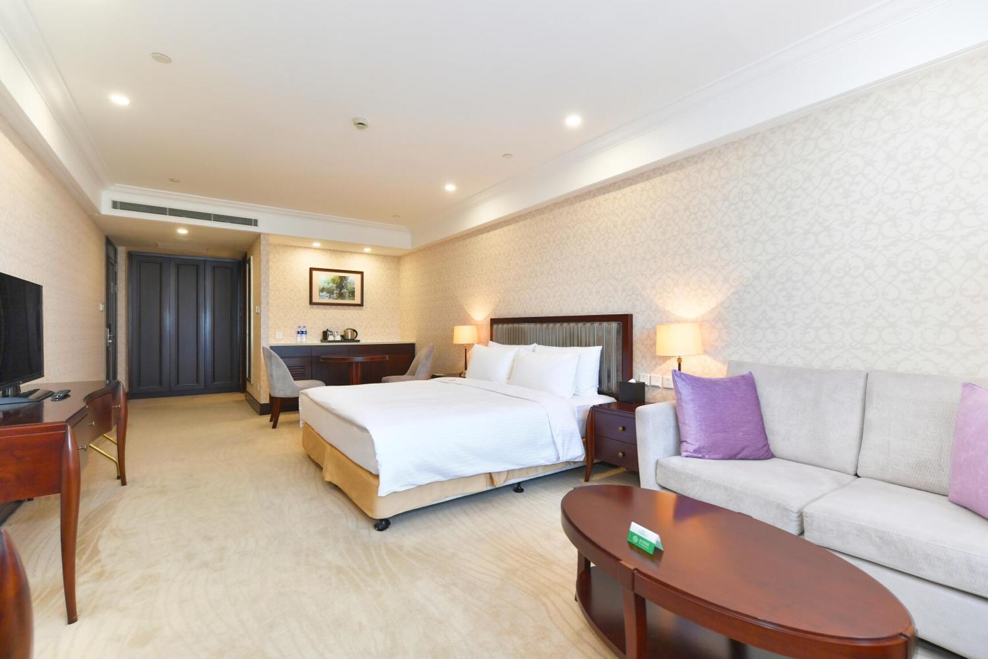 Evergreen Laurel Hotel, Khách sạn Thượng Hải